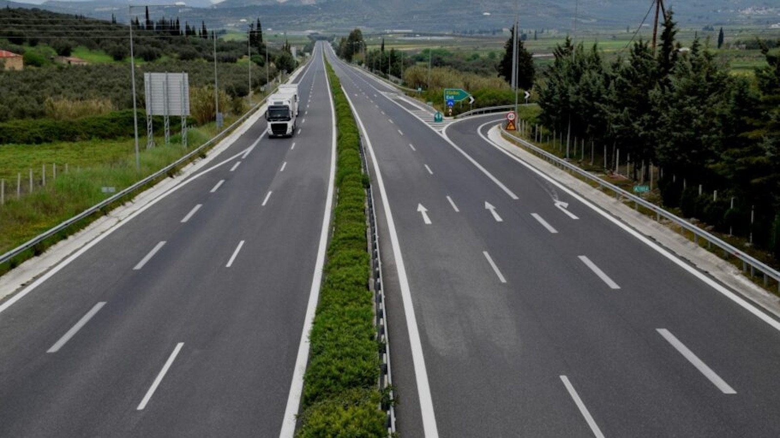 Όριο 100 χλμ./ώρα σε όλη την Ευρώπη; Η πρόταση που προκαλεί Όριο 100 χλμ./ώρα σε όλη την Ευρώπη; Η πρόταση που προκαλεί