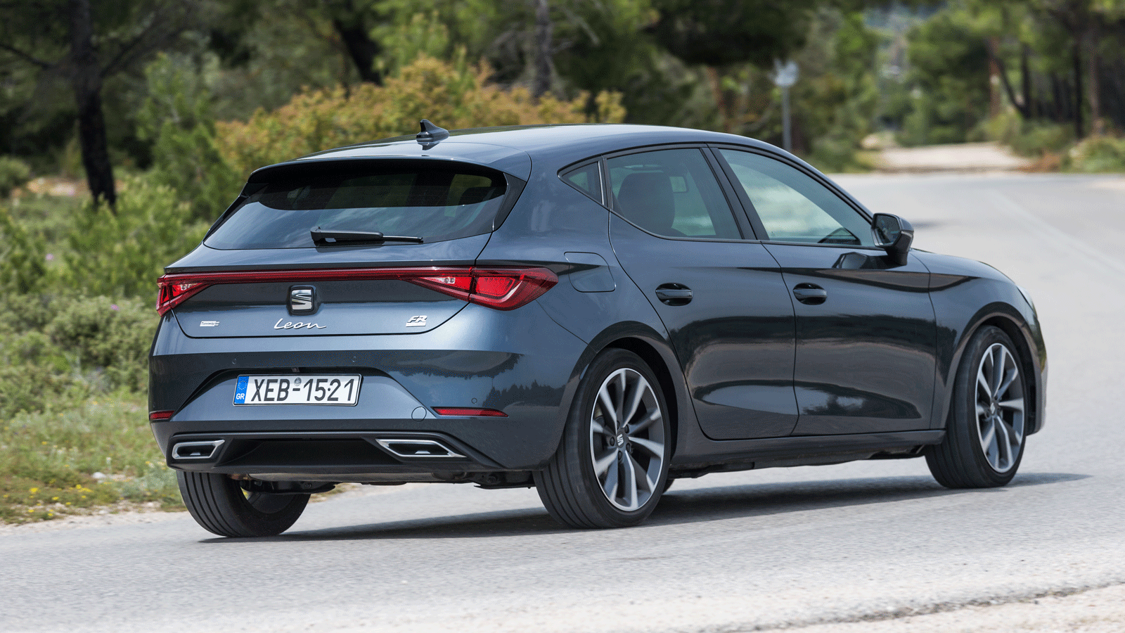 SEAT Leon Plug In: Χωρίς τέλη, με 204 ίππους και 4 λτ/100χλμ