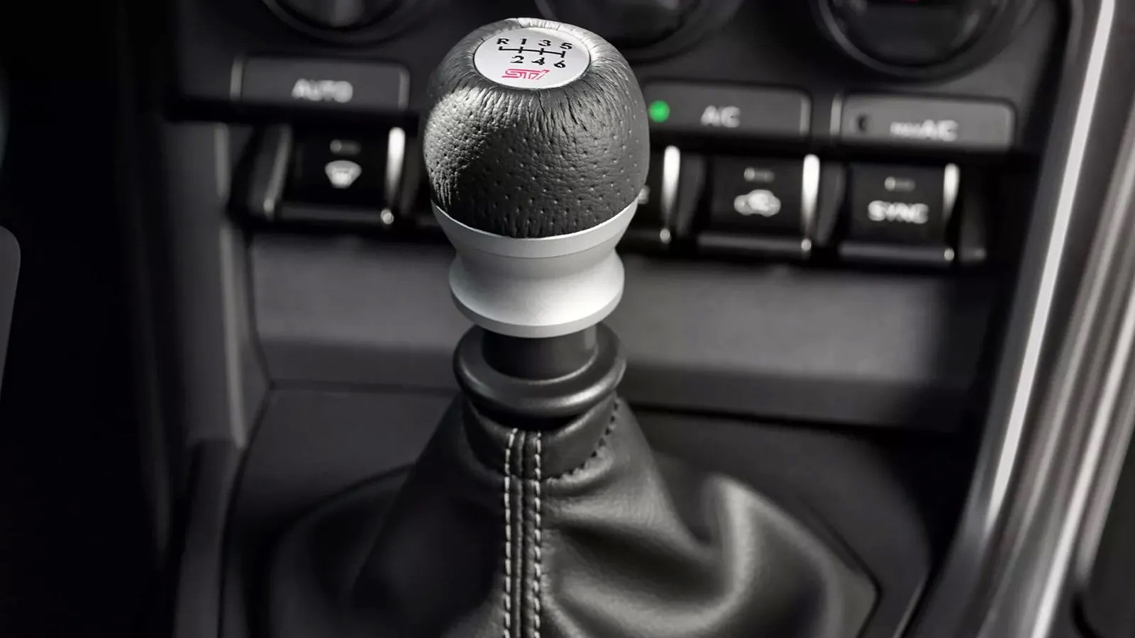 Η Subaru ρωτάει το κοινό της εάν θέλει SUV με χειροκίνητο κιβώτιο! 