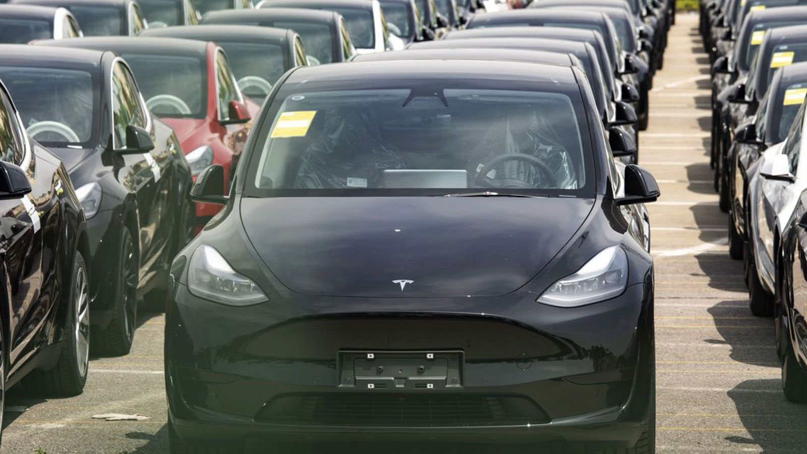 Tesla: Κατασκεύασε πάνω από 3 εκατομμύρια οχήματα