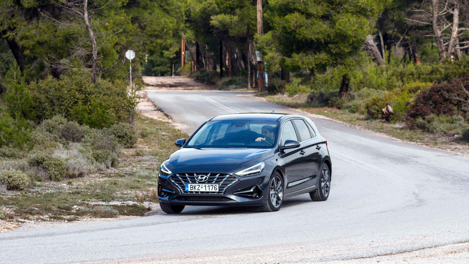 Hyundai i30: Φαρδιά καμπίνα και μεγάλο πορτ-μπαγκάζ