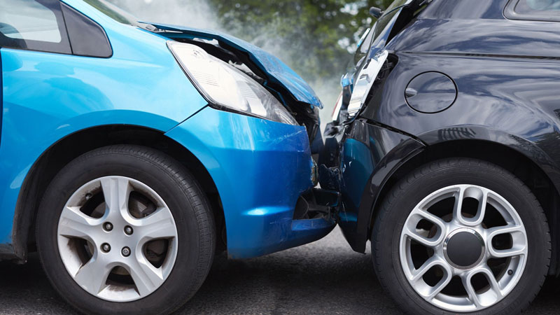 Τριπλάσιος ο κίνδυνος εμπλοκής σε τροχαίο για τους νέους οδηγούς