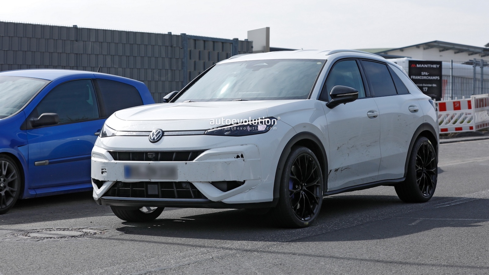 Η απόδοση του συνόλου φτάνει τους 333 ίππους και η μέγιστη ροπή τα 420 Nm, προσφέροντας επιτάχυνση 0-100 χλμ./ώρα σε περίπου 4,7 δευτερόλεπτα. Η απόδοση του συνόλου φτάνει τους 333 ίππους και η μέγιστη ροπή τα 420 Nm, προσφέροντας επιτάχυνση 0-100 χλμ./ώρα σε περίπου 4,7 δευτερόλεπτα.