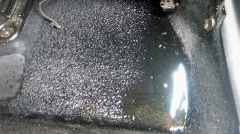 Οι λόγοι που μπορεί να μπάζει το αυτοκίνητο νερά