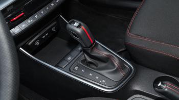 Πώς «λύνει» το παρκάρισμα στο αυτόματο, αν μείνεις από μπαταρία;