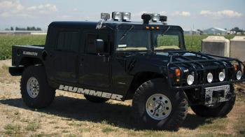 Το Hummer H1 του Tupac βάζει πωλητήριο