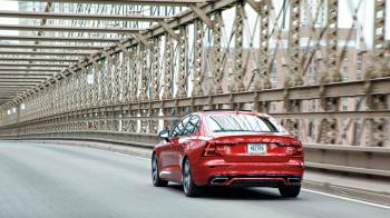 ΠΡΩΤΗ ΟΔΗΓΗΣΗ: Νέο Volvo S60 