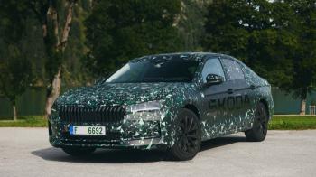 Η Skoda έδειξε το νέο Superb 