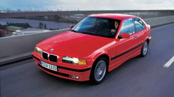 Μεταξύ 1994-2000 η Ε36 Compact έκανε τα πρώτα βήματα στην κατηγορία των  compact αυτοκινήτων. Τις περισσότερες πωλήσεις κατέγραψε η έκδοση 316 ti.