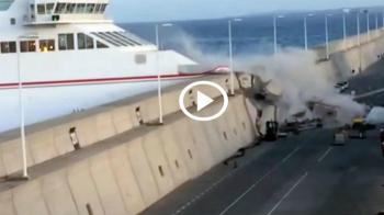 Γλύτωσε τρακάρισμα με πλοίο για λίγα δευτερόλεπτα [video]