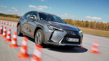 ΟΔΗΓΟΥΜΕ: Lexus UX 250h 