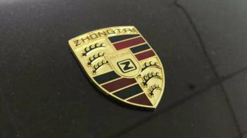 Δεν ήταν Porsche Cayenne αλλά μια απομίμηση του γερμανικού μοντέλου από μια κινέζικη εταιρεία ονόματι Zoyte.