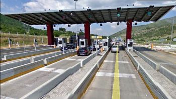 Με χρεώση αλλά όχι διόδια στην Βαρυμπόμπη και Αγιο Στέφανο.