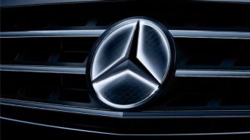 Η Mercedes-Benz είναι η πολυτιμότερη μάρκα από τον χώρο της αυτοκινητοβιομηχανίας.