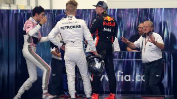 O Verstappen τιμωρήθηκε σήμερα με δύο μέρες κοινοφελούς εργασίας σε αντικείμενο που θα καθορίσει η FIA.