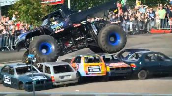 Τραγωδία… με 5 νεκρούς θεατές σε επίδειξη Monster Truck (+video)