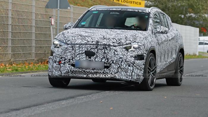 AMG GLA EQ: Το μικρότερο «τέρας» της Mercedes με 500 ίππους και drift mode!