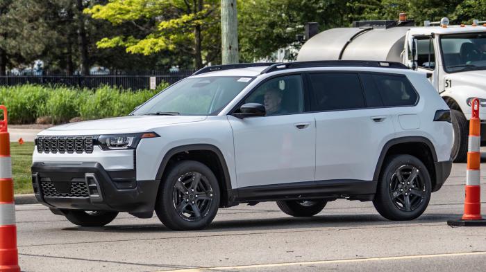 Jeep Cherokee 2026:   