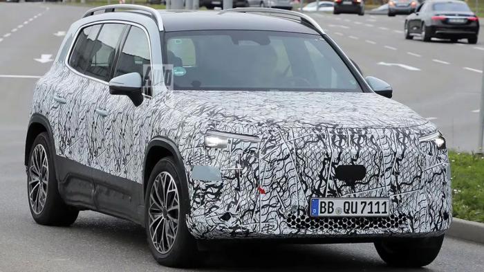 Η νέα Mercedes GLB ετοιμάζεται για το ντεμπούτο της