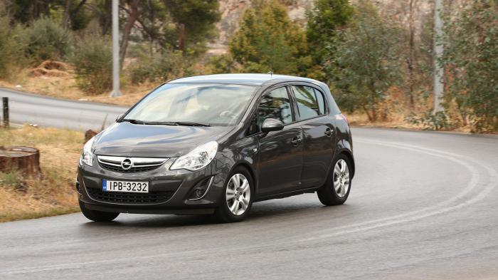 Με στάνταρ το σύστημα ESP, το Corsa θα κλείσει ομαλά την πορεία του στο λάθος, εφ` όσον ο χρήστης δεν ξεπεράσει το όρια οπότε και θα εμφανίσει υποστροφική συμπεριφορά.