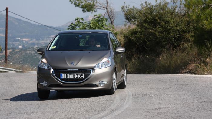 Peugeot 208: Πόσο «λιοντάρι» είναι μετά από 9 χρόνια; 