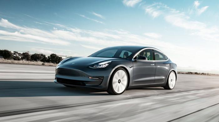 Tesla Model 3 με 117.000 χλμ: Αξίζει ως μεταχειρισμένο; 