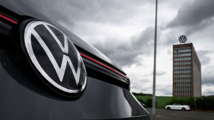 VW: 20.000 επικείμενες απολύσεις στη Γερμανία VW: 20.000 επικείμενες απολύσεις στη Γερμανία