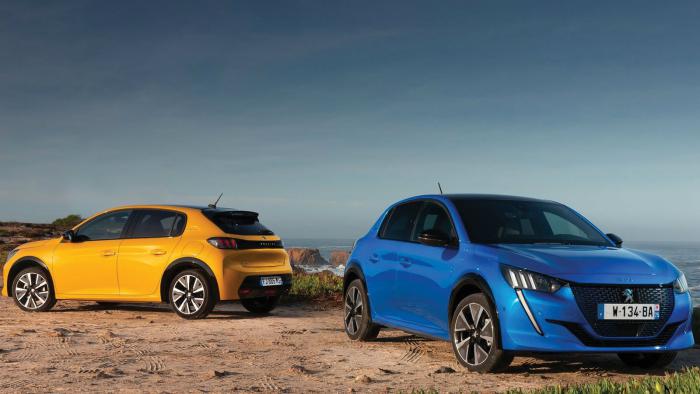 Peugeot 208:     !