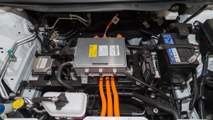 Η μπαταρία του Ecocar Yudo έχει αυτονομία 315 χλμ, η τελική ταχύτητα είναι 130 χλμ/ώρα Η μπαταρία του Ecocar Yudo έχει αυτονομία 315 χλμ, η τελική ταχύτητα είναι 130 χλμ/ώρα