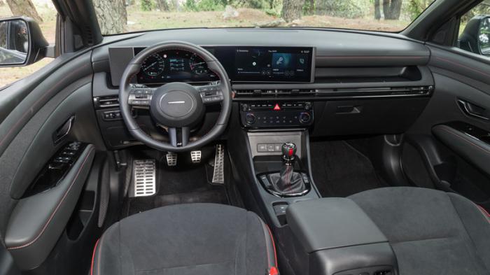 Hyundai Tucson: Πόσο καλό είναι σε εξοπλισμό άνεσης και ασφαλείας; Hyundai Tucson: Πόσο καλό είναι σε εξοπλισμό άνεσης και ασφαλείας;