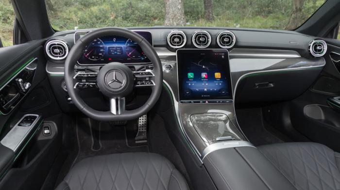 Η Mercedes CLE έχει πολυτελές και «διαστημικό» εσωτερικό με χώρους για 4 ενήλικες Η Mercedes CLE έχει πολυτελές και «διαστημικό» εσωτερικό με χώρους για 4 ενήλικες