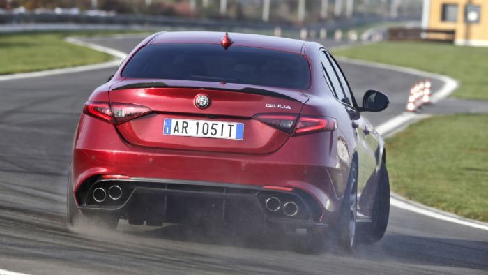Η Alfa Romeo Giulia πάτησε τους τροχούς της στη χώρα μας. Δείτε τις τιμές της.