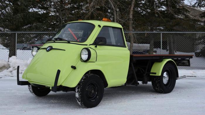 Για όσους δεν γνωρίζουν το Isetta  είναι ένα μοντέλο της BMW, το οποίο στο μέγεθος είναι μικρότερο από το smart πρώτης γενιάς.