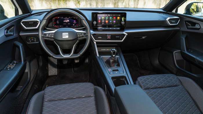 Ford Focus VS Seat Leon. Ποιο ξεχωρίζει σε εξοπλισμό ασφάλειας και άνεσης; Ford Focus VS Seat Leon. Ποιο ξεχωρίζει σε εξοπλισμό ασφάλειας και άνεσης;