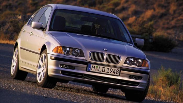 Το εξωτερικό της BMW E46 ήταν φυσική εξέλιξη της E36 Το εξωτερικό της BMW E46 ήταν φυσική εξέλιξη της E36