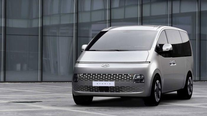  Hyundai Staria     175 PS