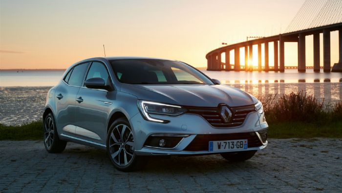   Renault Megane TCe 165  8,2 .   0-100,        215 ./.      6,0 ./100 .,    CO2  
