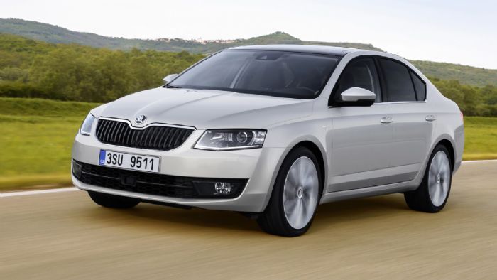 Η Skoda προχωρά σε μια σειρά αναβαθμίσεων στην Octavia MY2017, με τη σημαντικότερη να είναι η αντικατάσταση του 1.2 TSI από το νέο 3κύλινδρο σύνολο 1.0 TSI των 115 ίππων. Ας δούμε τι αλλάζει στο τσέχι