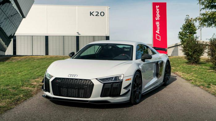    R8     Audi,    R8 V10 Plus Competition.