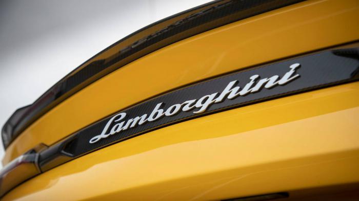 Δεν πάει στο Παρίσι η Lamborghini.
