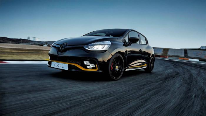 Μία ειδική έκδοση του Clio RS, αποφάσισε να κατασκευάσει η Renault, η οποία είναι εμπνευσμένη από τη Formula 1 και φέρει την ονομασία Renault Clio RS 18.