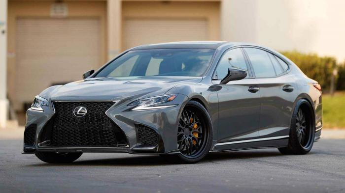 H Lexus LS.