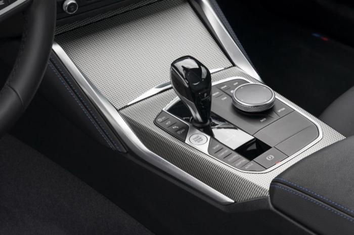 Όλες οι εκδόσεις της νέας BMW Σειρά 2 Coupe συνδυάζονται με αυτόματο κιβώτιο 8 σχέσεων της οικογένειας Steptronic. Όλες οι εκδόσεις της νέας BMW Σειρά 2 Coupe συνδυάζονται με αυτόματο κιβώτιο 8 σχέσεων της οικογένειας Steptronic.