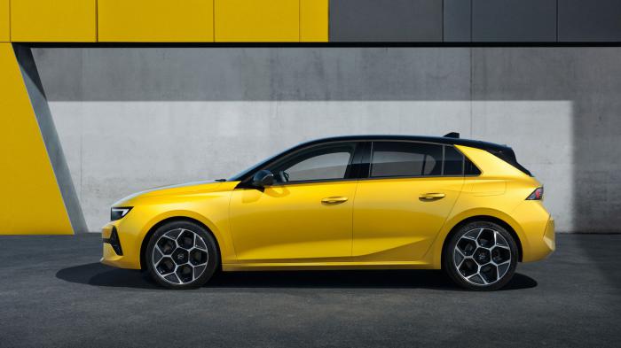Όσον αφορά την πλατφόρμα του νέου Opel Astra, ξέρουμε ότι θα χρησιμοποιήσει την EMP2 του Stellantis την οποία έχουμε δει και σε άλλα αυτοκίνητα του Ομίλου, όπως το ίδιας κατηγορίας Peugeot 308 Όσον αφορά την πλατφόρμα του νέου Opel Astra, ξέρουμε ότι θα χρησιμοποιήσει την EMP2 του Stellantis την οποία έχουμε δει και σε άλλα αυτοκίνητα του Ομίλου, όπως το ίδιας κατηγορίας Peugeot 308