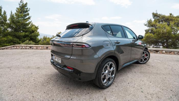 Alfa Romeo Tonale Automatic 130ps VS Volvo Xc40 Automatic 129ps Βαθμολογίες. Ποιο είναι καλύτερο σε κατανάλωση, χώρους, επιδόσεις, εγγυήσεις. Alfa Romeo Tonale Automatic 130ps VS Volvo Xc40 Automatic 129ps Βαθμολογίες. Ποιο είναι καλύτερο σε κατανάλωση, χώρους, επιδόσεις, εγγυήσεις.