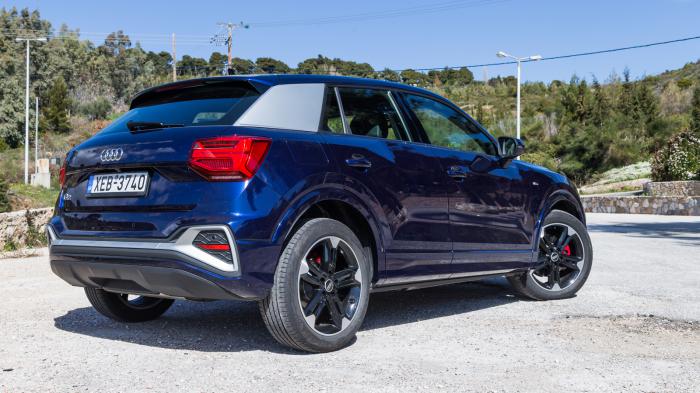 Audi Q2 VS Jeep Renegade με βαθμολογίες: Ποιο είναι καλύτερο σε κατανάλωση, χώρους, επιδόσεις και εγγυήσεις; Audi Q2 VS Jeep Renegade με βαθμολογίες: Ποιο είναι καλύτερο σε κατανάλωση, χώρους, επιδόσεις και εγγυήσεις;