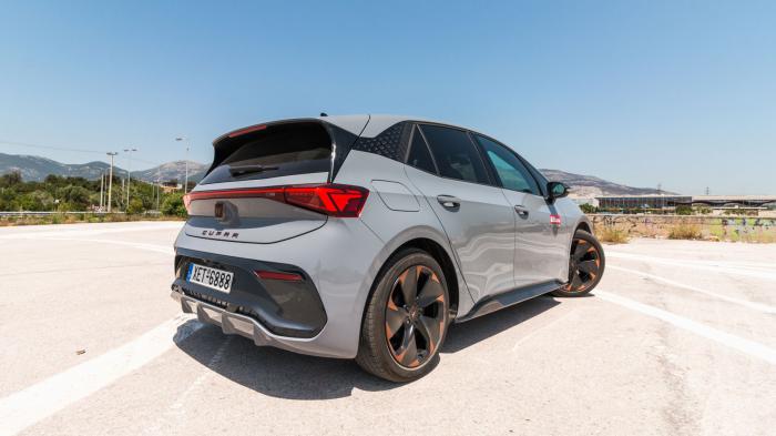 Cupra Born VS MG 5 Βαθμολογίες. Ποιο είναι καλύτερο σε κατανάλωση, χώρους, επιδόσεις, εγγυήσεις; Cupra Born VS MG 5 Βαθμολογίες. Ποιο είναι καλύτερο σε κατανάλωση, χώρους, επιδόσεις, εγγυήσεις;