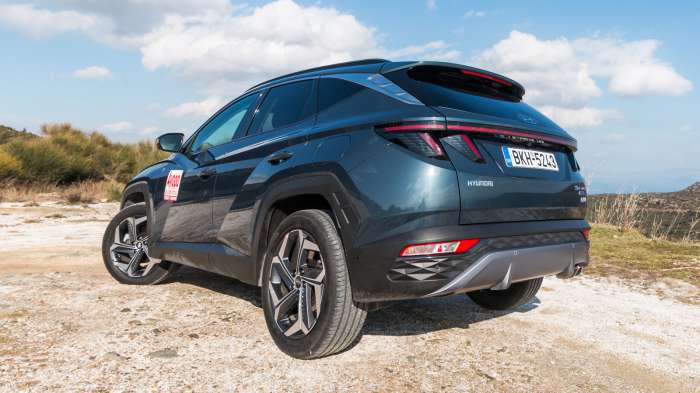 Hyundai Tuscon Hybrid 230ps VS Nissan Qashqai Hybrid Βαθμολογίες. Ποιο είναι καλύτερο σε κατανάλωση, χώρους, επιδόσεις, εγγυήσεις; Hyundai Tuscon Hybrid 230ps VS Nissan Qashqai Hybrid Βαθμολογίες. Ποιο είναι καλύτερο σε κατανάλωση, χώρους, επιδόσεις, εγγυήσεις;