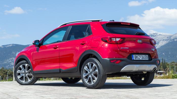 Kia Stonic VS Seat Arona 110ps Βαθμολογίες. Ποιο είναι καλύτερο σε κατανάλωση, χώρους, επιδόσεις, εγγυήσεις;