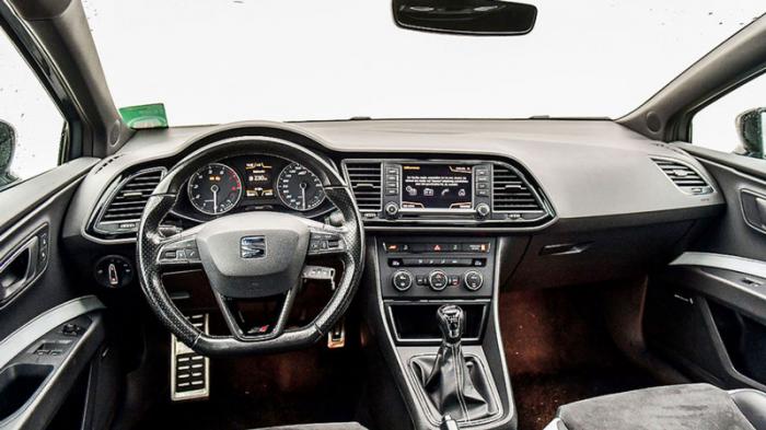 Τα αμορτισέρ στο Seat Leon φθείρονται πρόωρα αν οδηγείς συνέχεια γρήγορα Τα αμορτισέρ στο Seat Leon φθείρονται πρόωρα αν οδηγείς συνέχεια γρήγορα